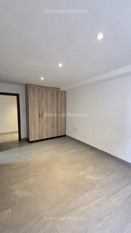 3 Bed Apartment with En Suite in Westlands Area - 11