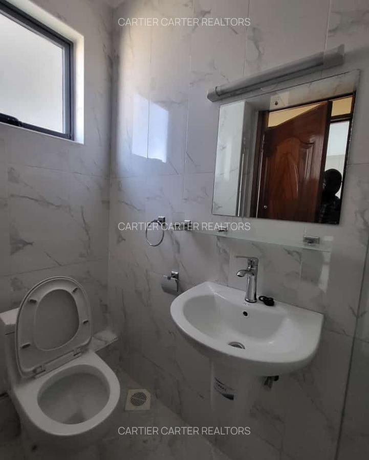 2 Bed Apartment with En Suite at School Lane - 10