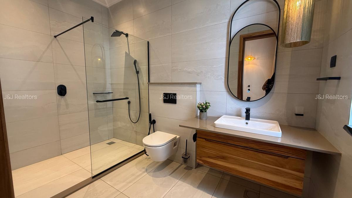 4 Bed Apartment with En Suite in Loresho - 19