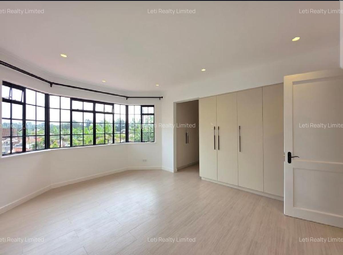 5 Bed Townhouse with En Suite in Lavington - 5