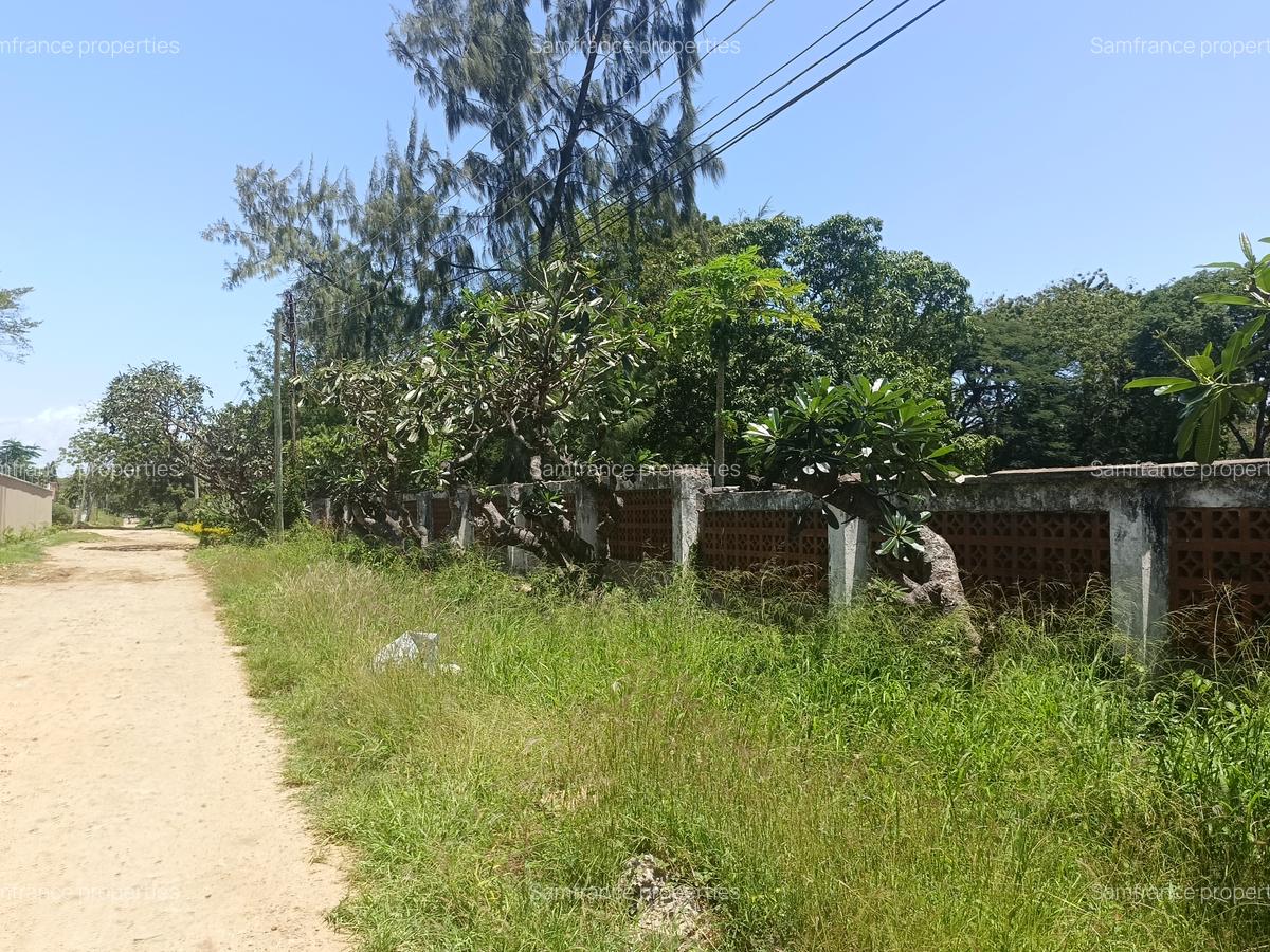 0.3 m² Residential Land at Greenwood Drive - 5