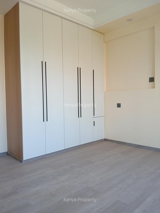 2 Bed Apartment with En Suite at Wood Avenue - 15