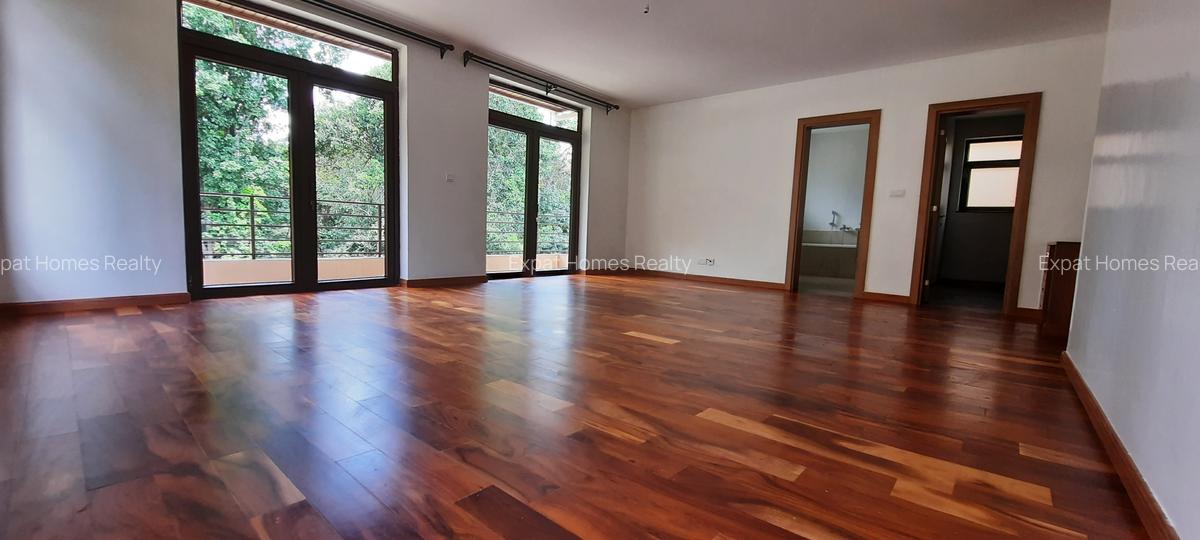 5 Bed Villa with En Suite in Lavington - 12