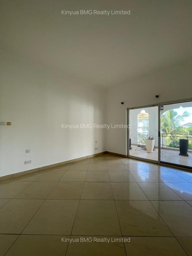 Serviced 3 Bed Apartment with En Suite in Nyali Area - 6