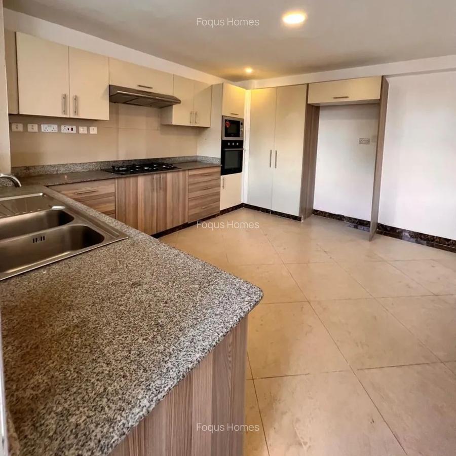 3 Bed Apartment with En Suite at Hatheru - 4