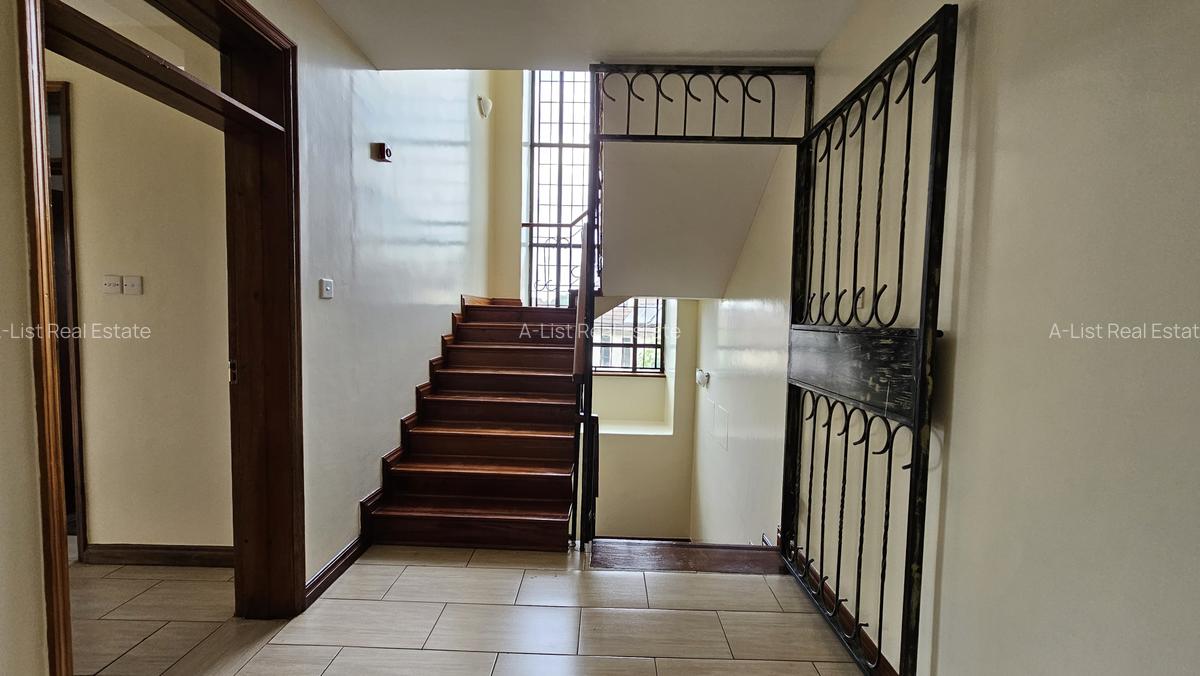 4 Bed Villa with En Suite at Runda Ruaka Road - 12
