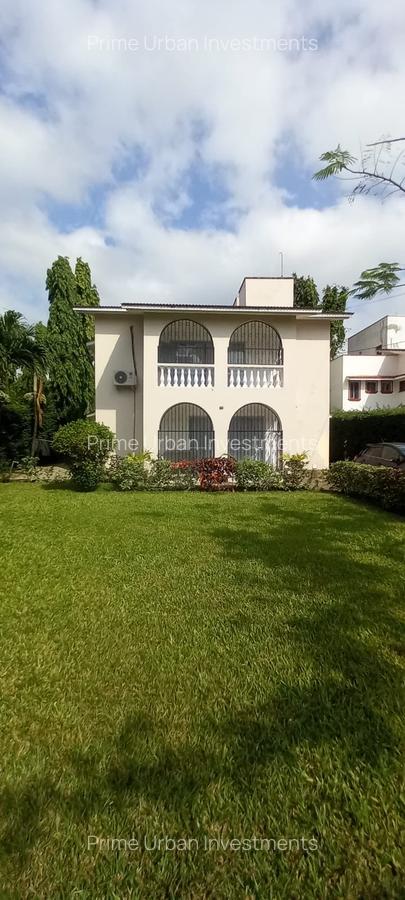 3 Bed House with En Suite in Nyali Area - 1