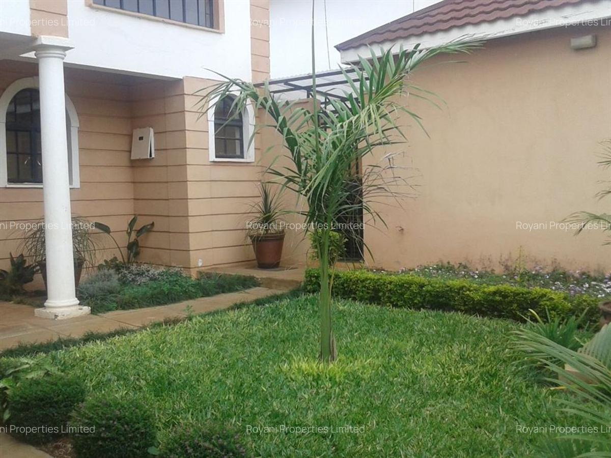 4 Bed House with En Suite at Fivestar Meadows - 19