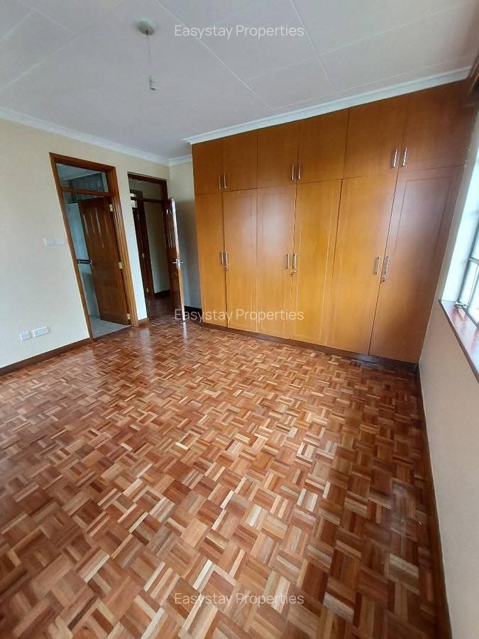 3 Bed Apartment with En Suite in Lavington - 5