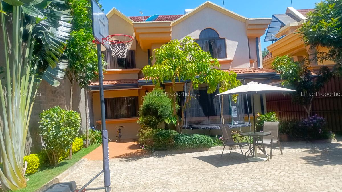 4 Bed Townhouse with En Suite in Runda - 1