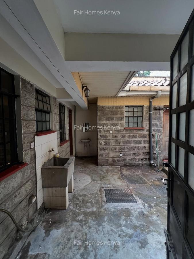 5 Bed Townhouse with En Suite at Kileleshwa - 7