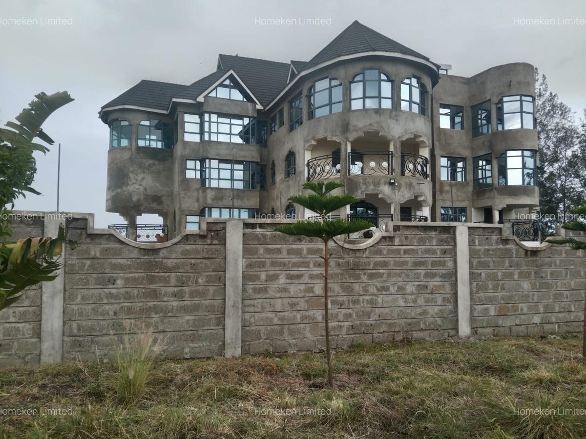 10 Bed House with En Suite at Mbirika - 11