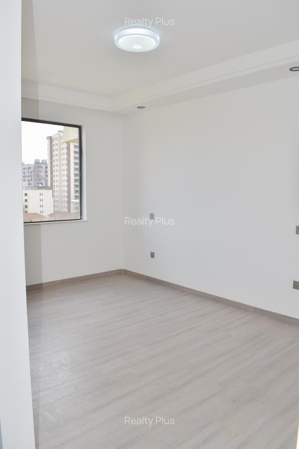 3 Bed Apartment with En Suite at N - 5
