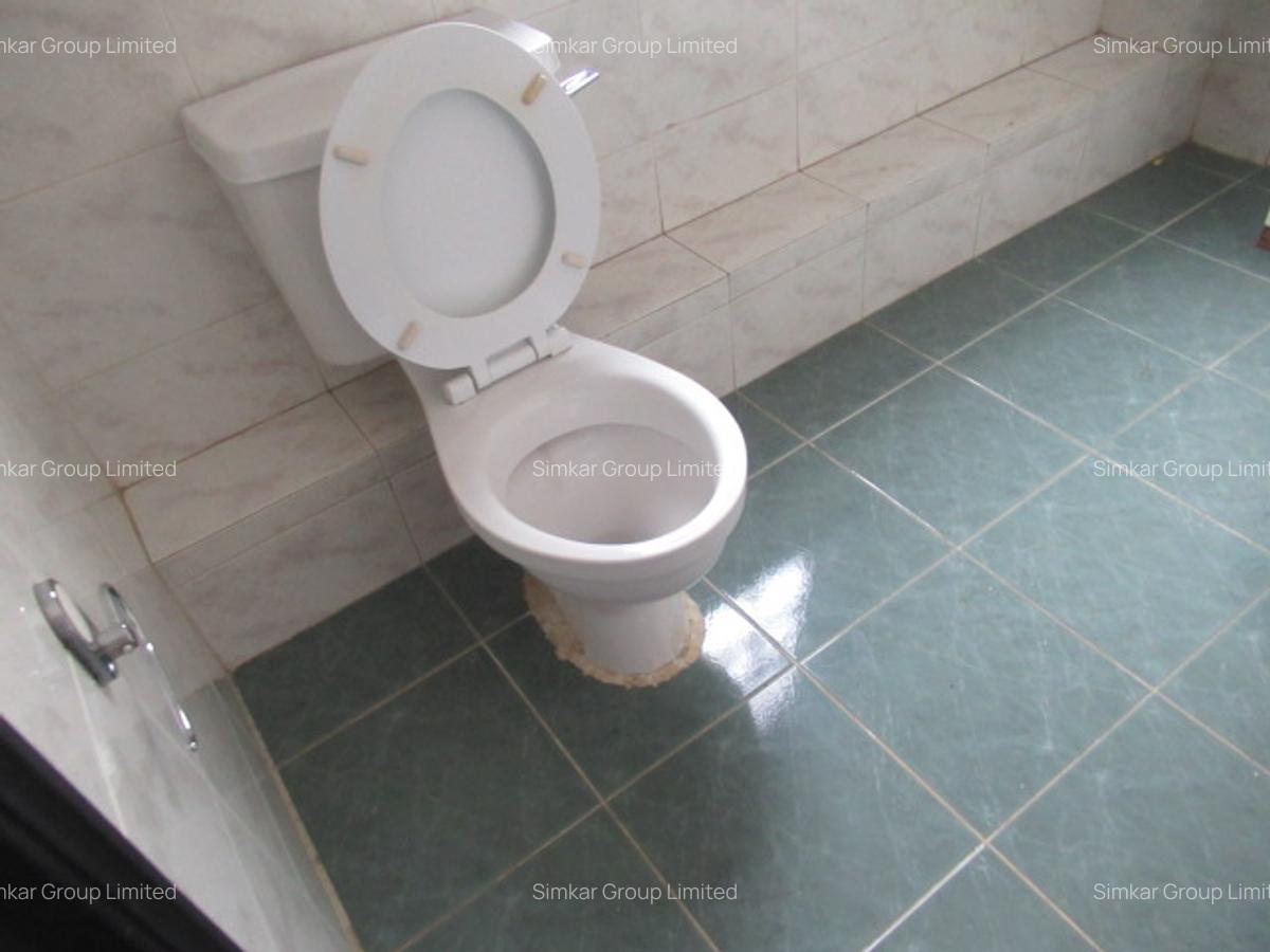 4 Bed Townhouse with En Suite at Riverside - 14