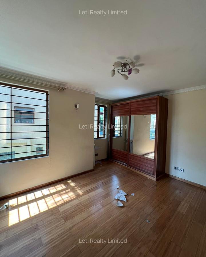 5 Bed Townhouse with En Suite in Lavington - 9