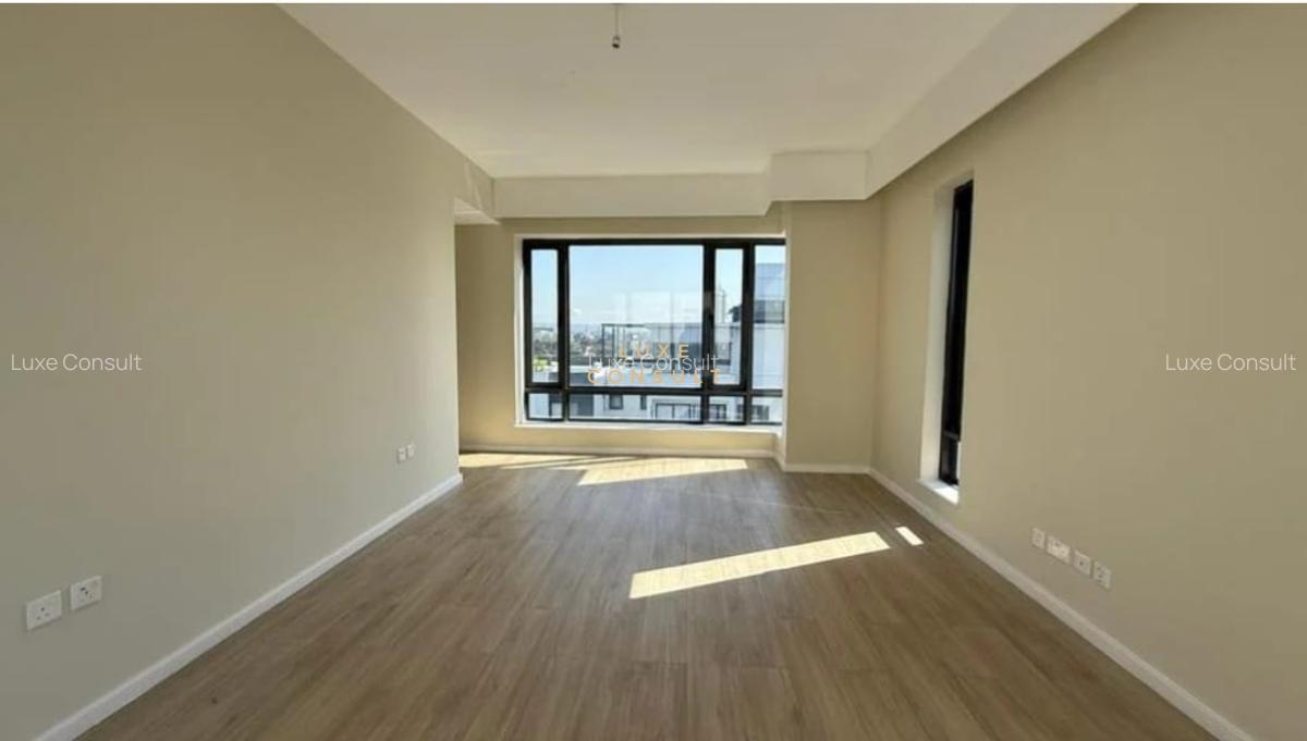 4 Bed Apartment with En Suite in Riverside - 11