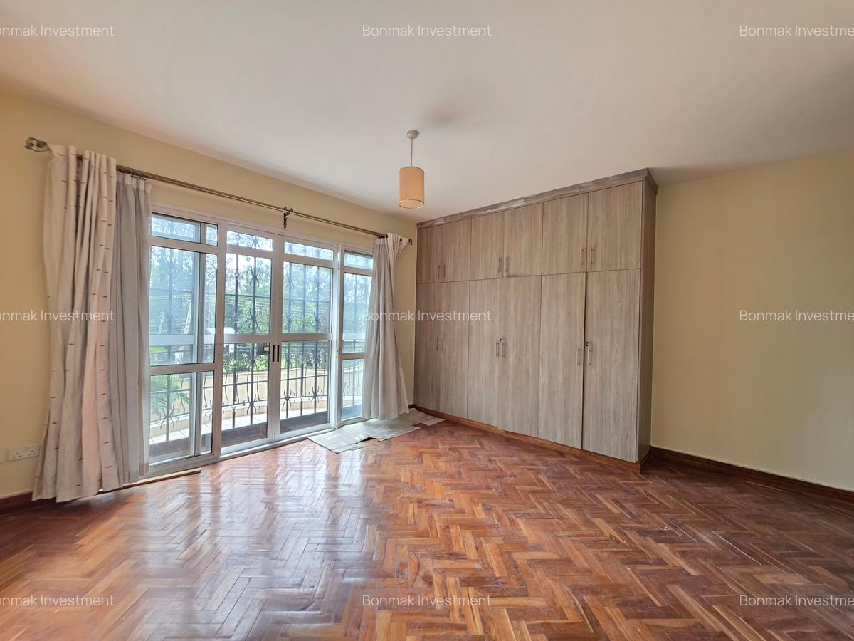 4 Bed Townhouse with En Suite at Kyuna - 12