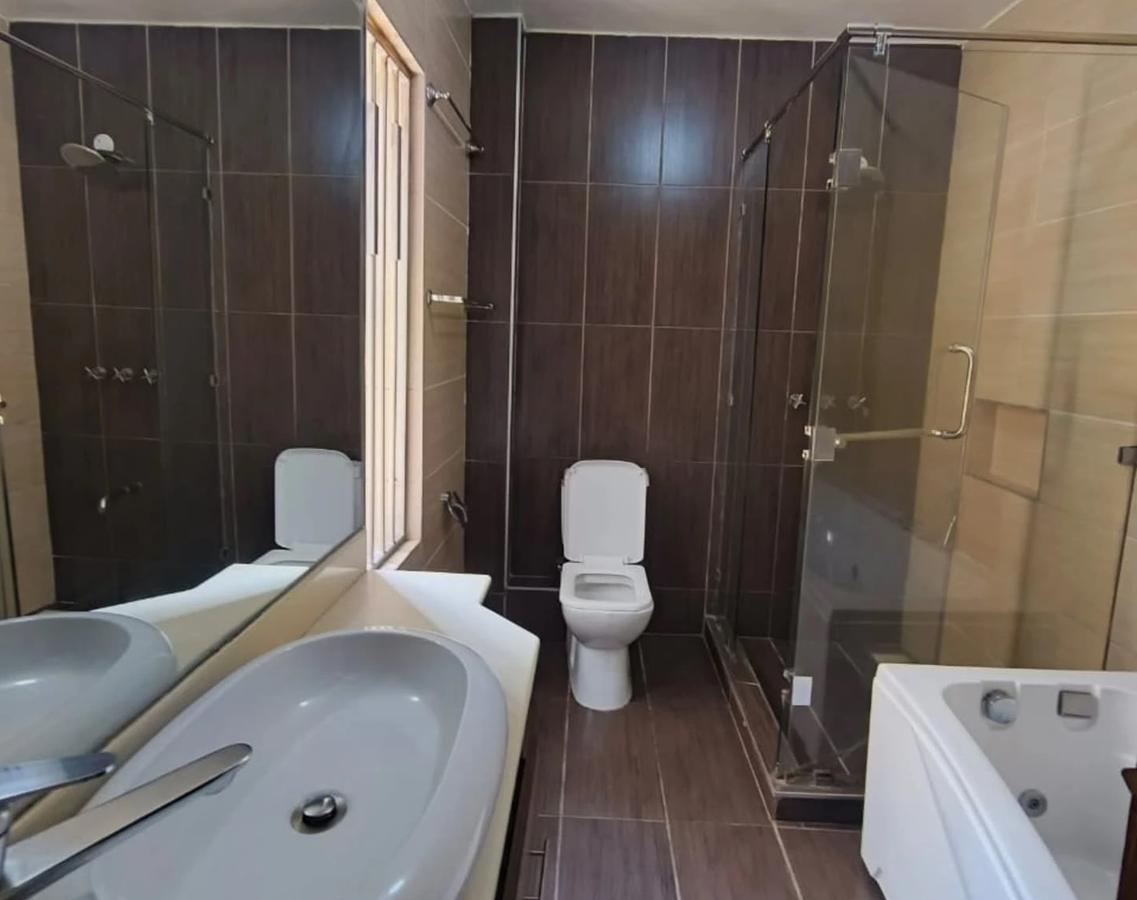 3 Bed Apartment with En Suite at Kilimani Estate Nairobi - 9
