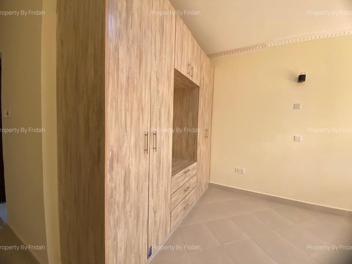 4 Bed House with En Suite in Kitengela - 4