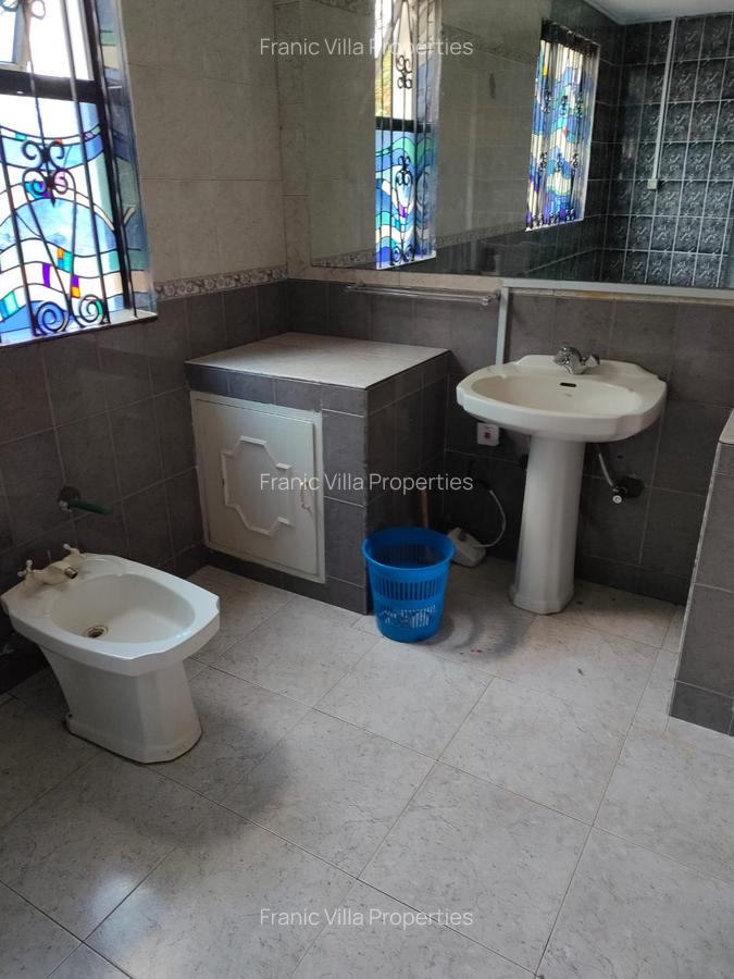 1 Bed House with Garden in Nyari - 13