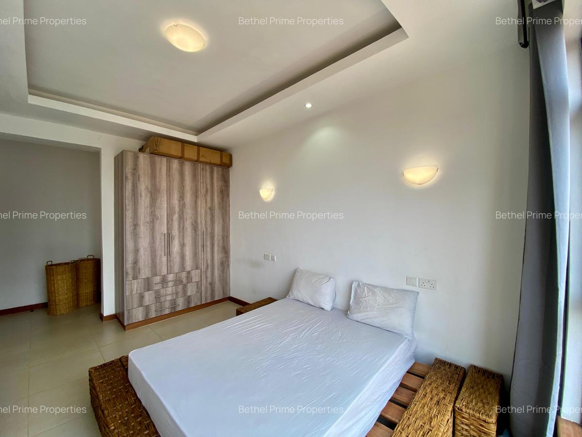 Serviced 2 Bed Apartment with Swimming Pool in Rhapta Road - 12