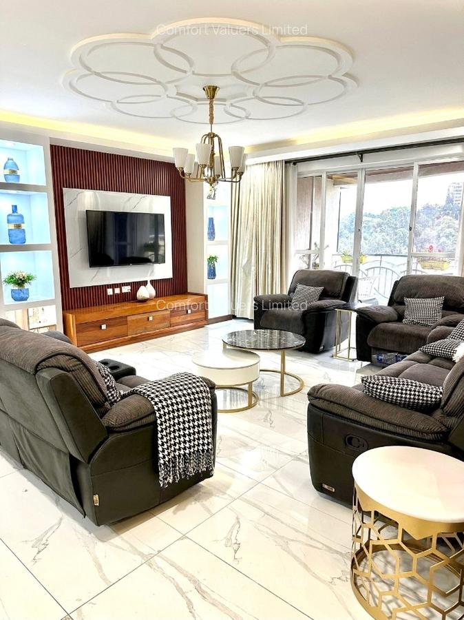 4 Bed House with En Suite at Valley Arcade - 1