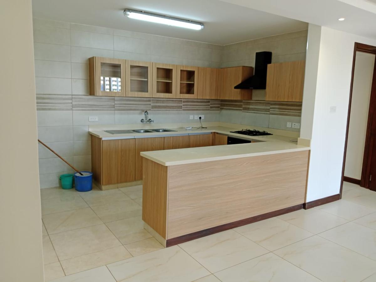 2 Bed Apartment with En Suite in General Mathenge - 6