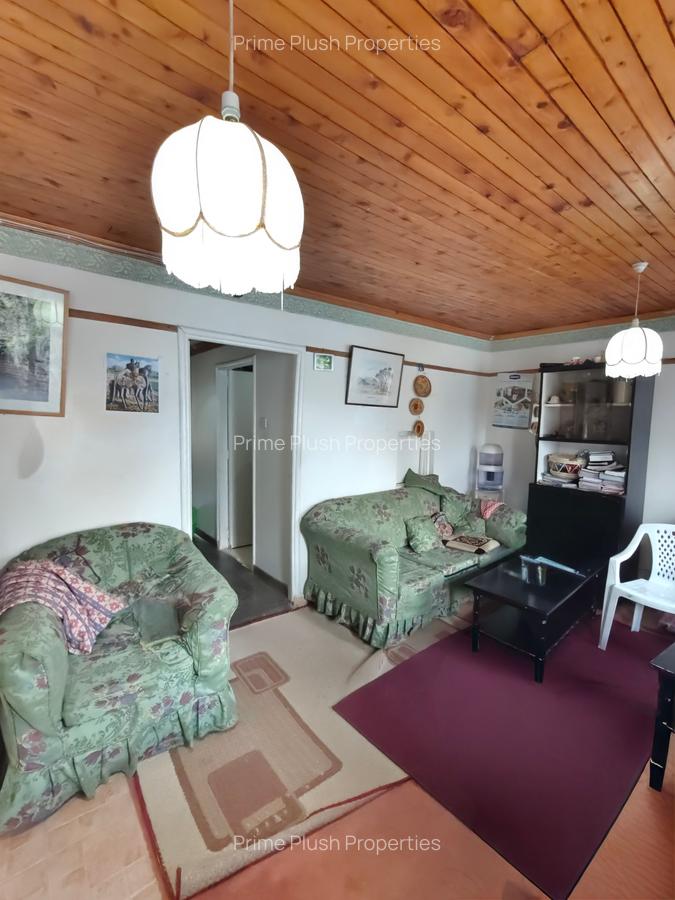 3 Bed House with Garden in Donholm - 5