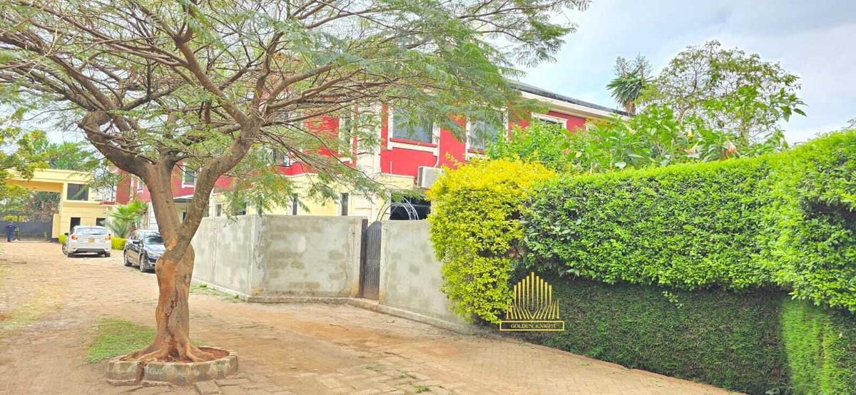 5 Bed Townhouse with En Suite in Lavington - 20