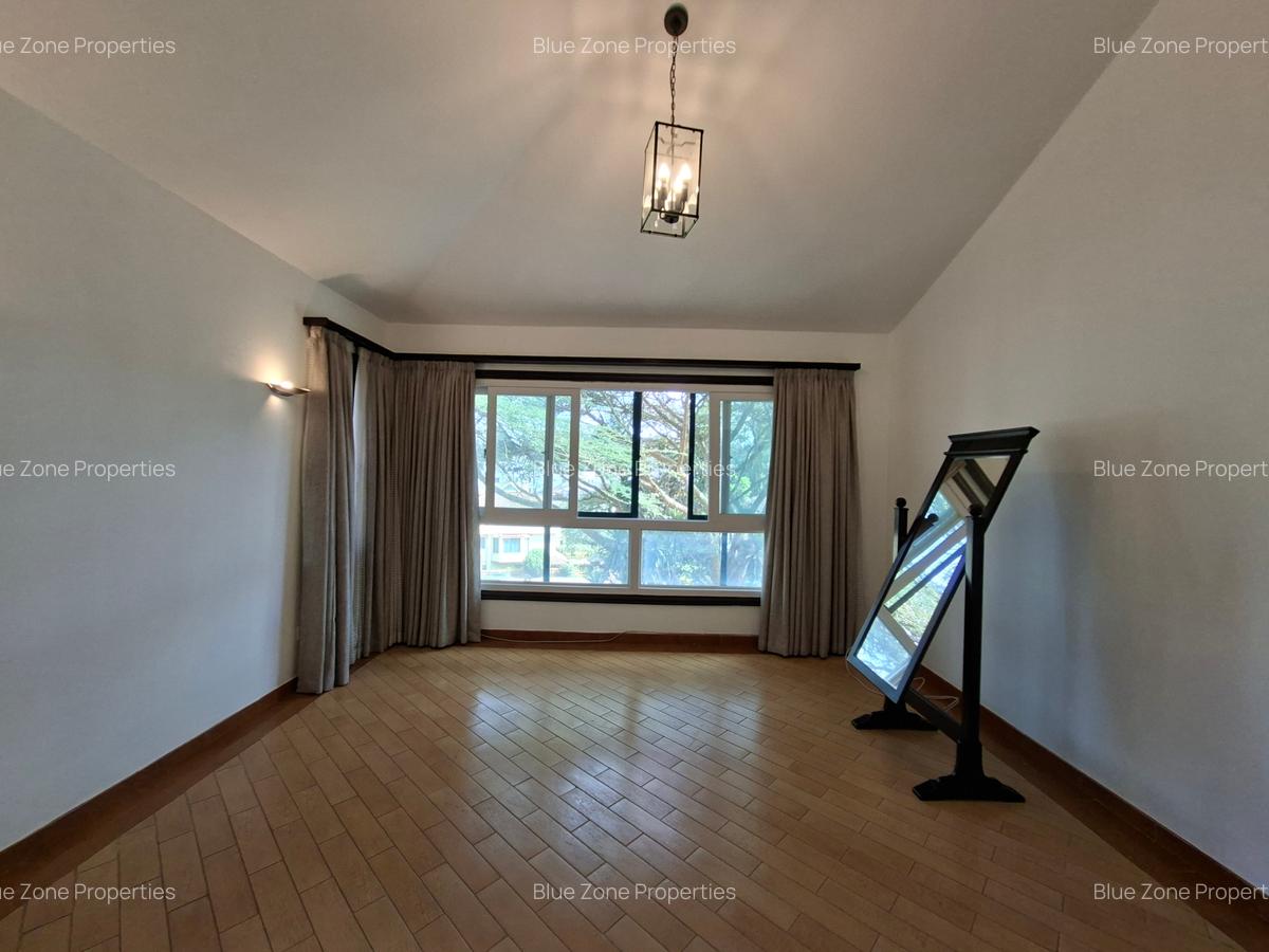 3 Bed Townhouse with En Suite at Near Westlands - 17