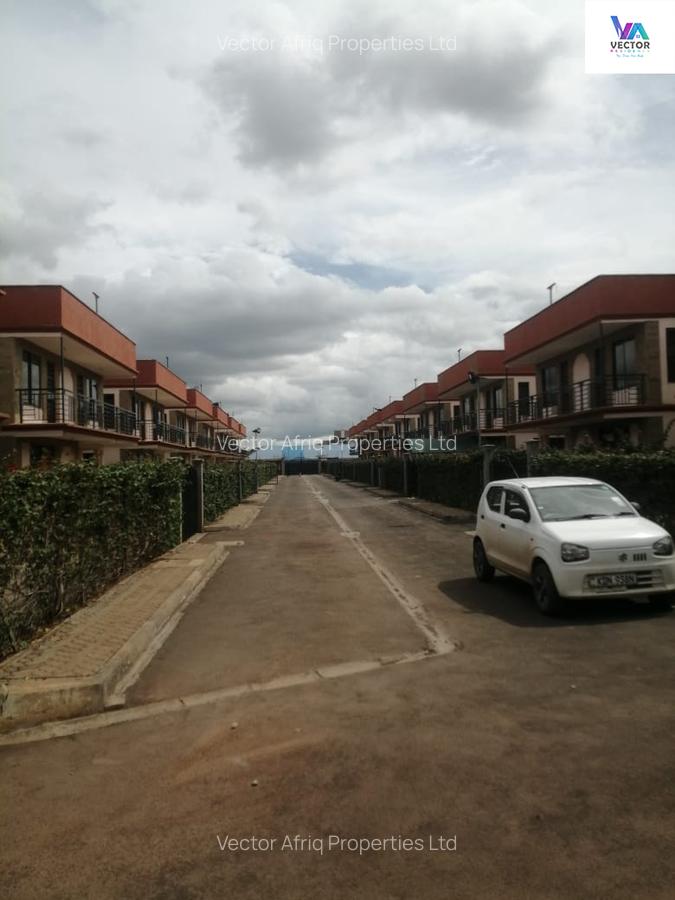 5 Bed Townhouse with En Suite in Syokimau - 20