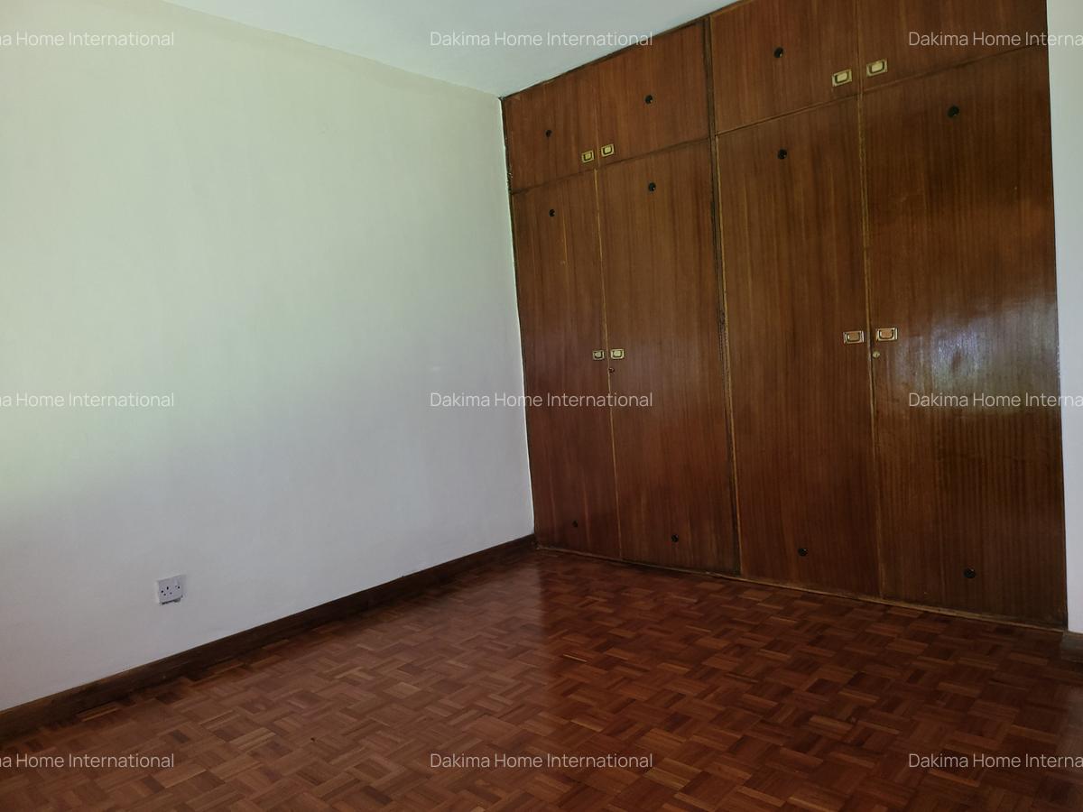 4 Bed Townhouse with En Suite in Rhapta Road - 7