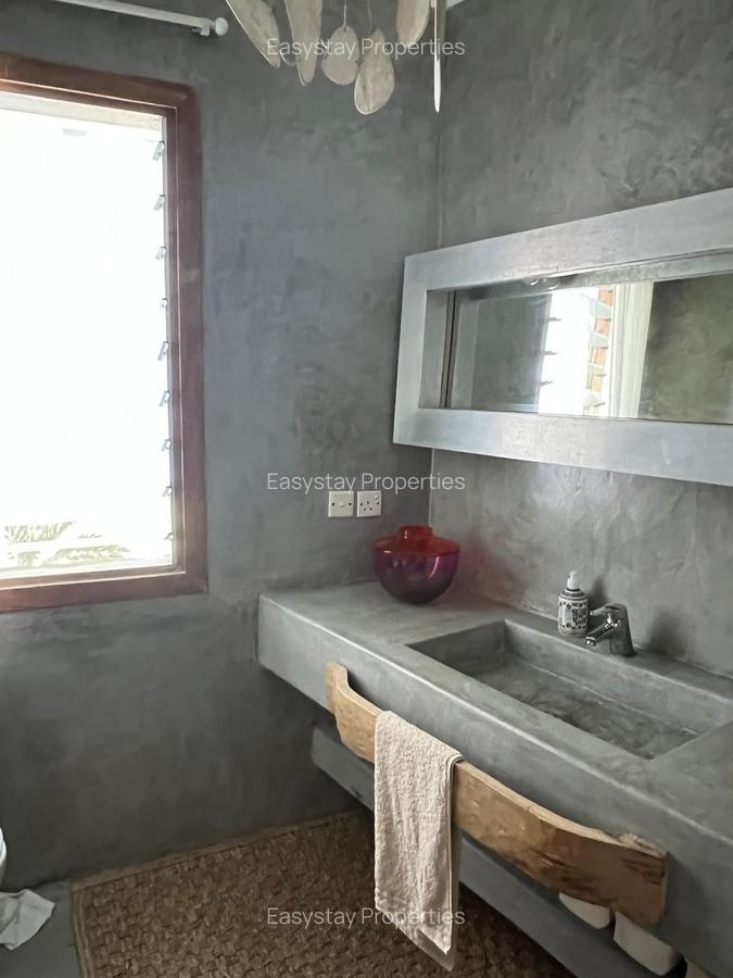 3 Bed Townhouse with Swimming Pool in Watamu - 8