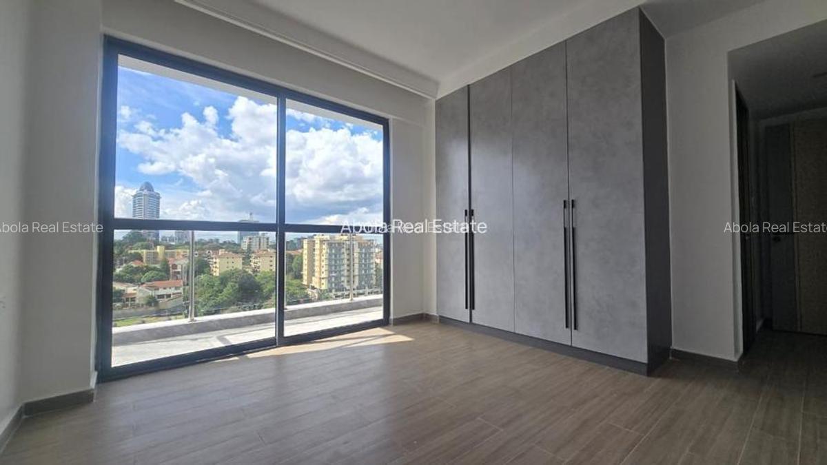 2 Bed Apartment with En Suite in Riverside - 16