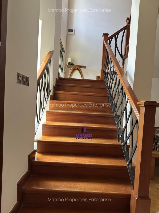 5 Bed Villa with En Suite at Mimosa Rd - 16