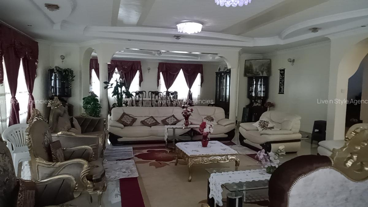 7 Bed House with En Suite in Runda - 7