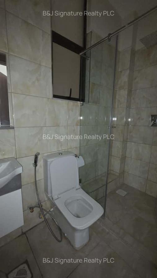 Serviced 5 Bed Apartment with En Suite in Parklands - 17