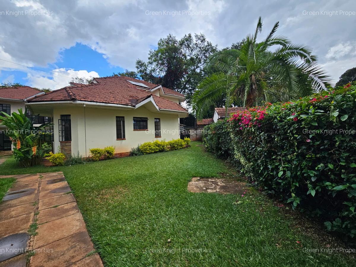 4 Bed Townhouse with En Suite in Spring Valley - 12