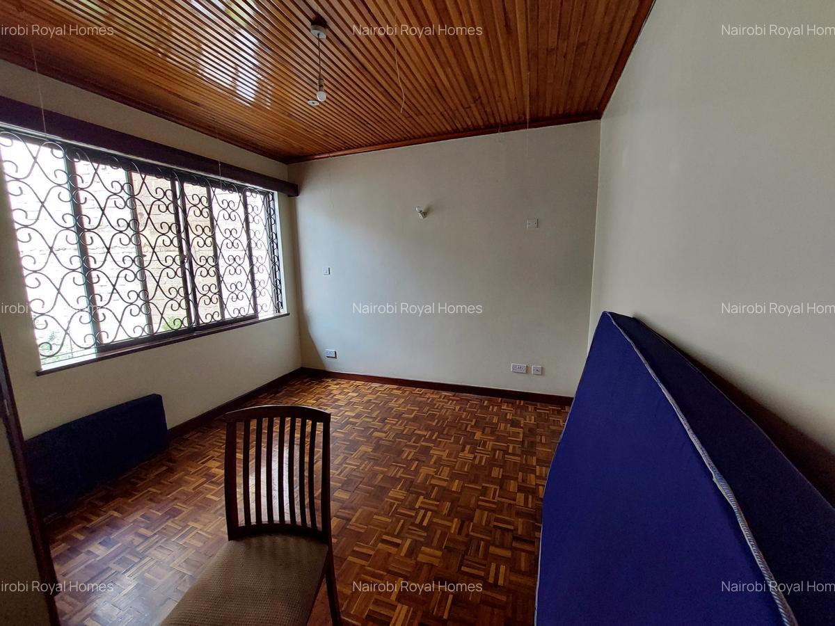 6 Bed Townhouse with En Suite at Kilimani Algeyo Road - 8