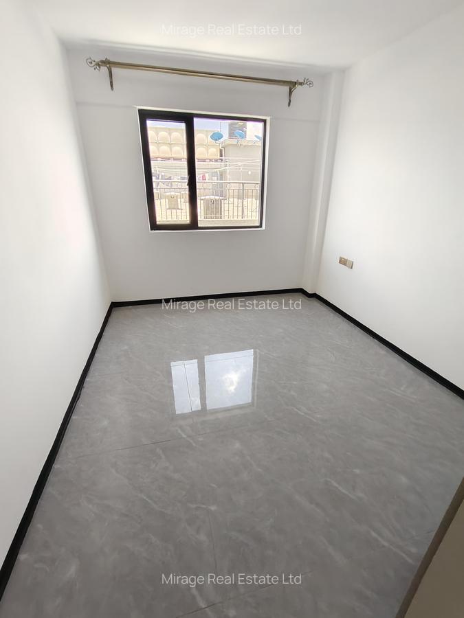 4 Bed Apartment with Swimming Pool in Kileleshwa - 15