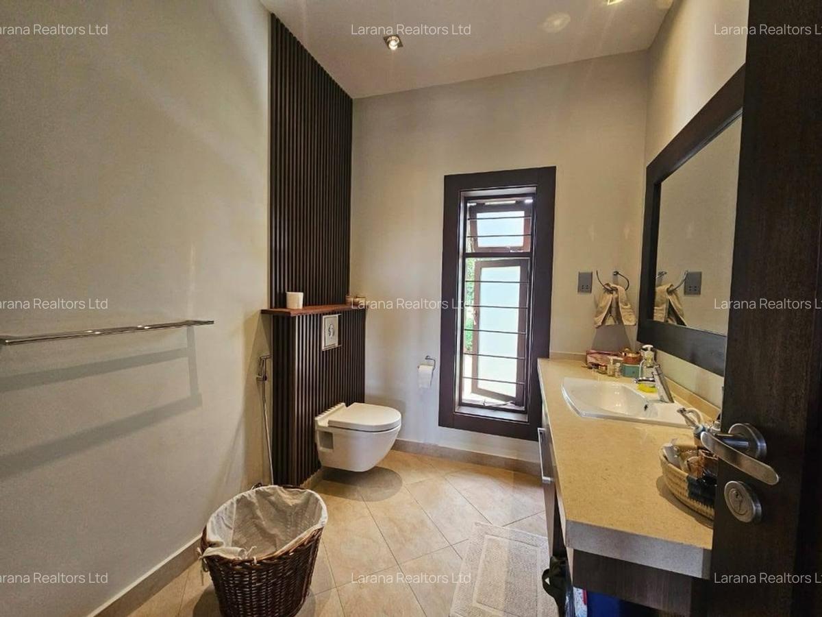 9 Bed House with En Suite at Kabarsiran Ave - 6