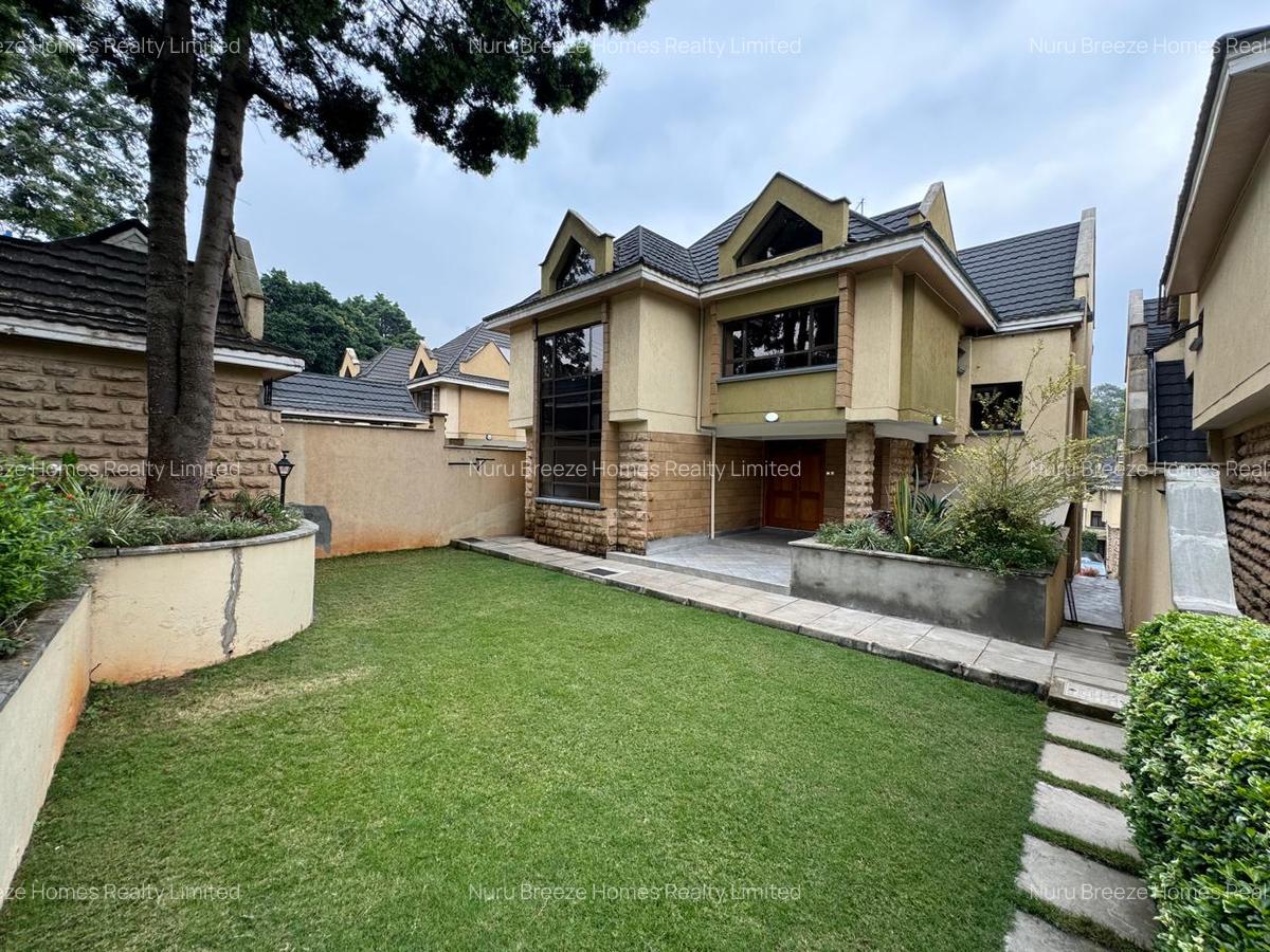 5 Bed Townhouse with En Suite in Lavington - 1