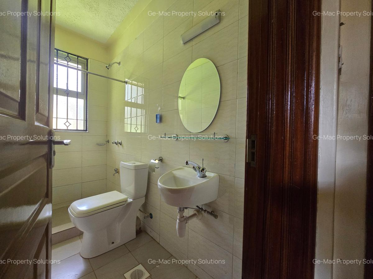 4 Bed House with En Suite in Runda - 15