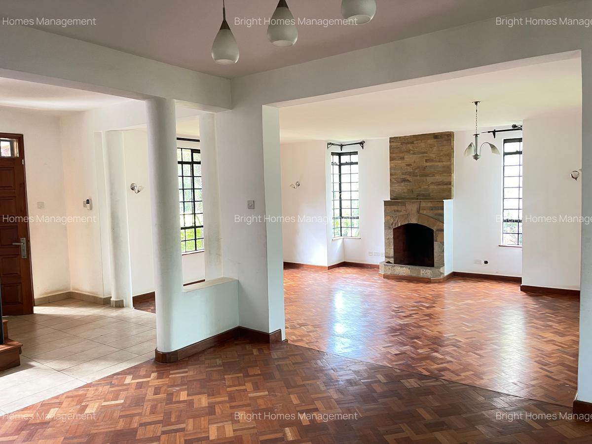 4 Bed Townhouse with En Suite in Lavington - 17