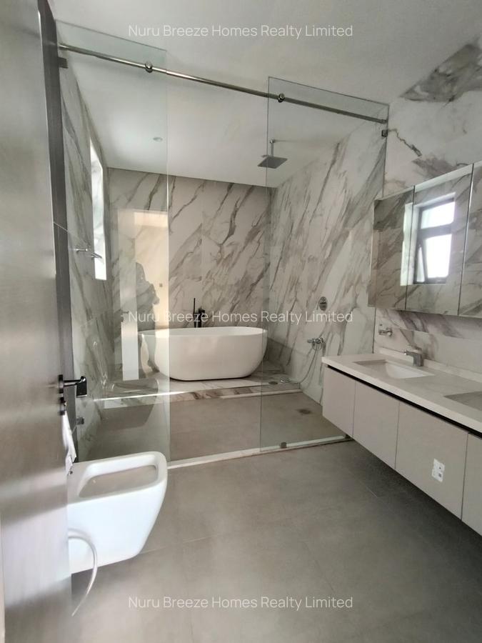 4 Bed Townhouse with En Suite in Lavington - 15