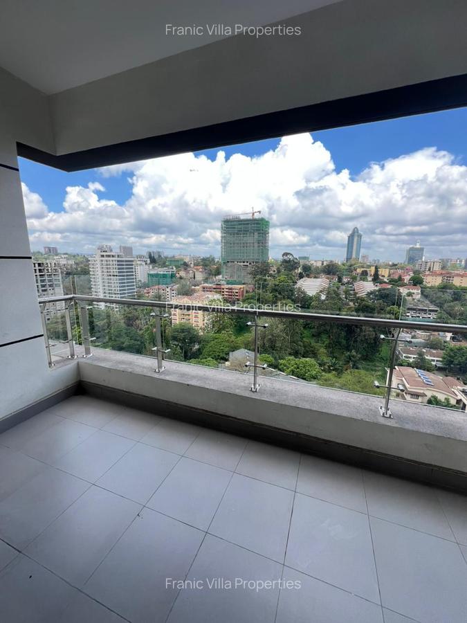 3 Bed Apartment with En Suite in Riverside - 9