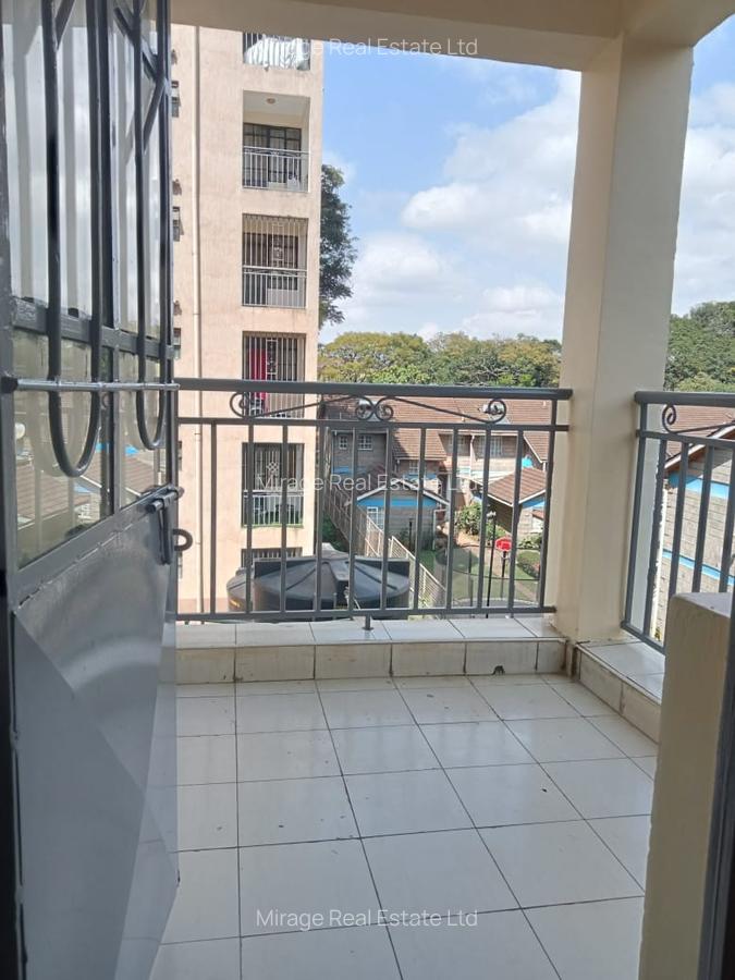 3 Bed Apartment with En Suite in Lavington - 4