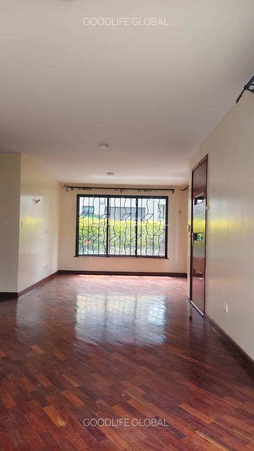 4 Bed House with En Suite at Ridgeways - 7