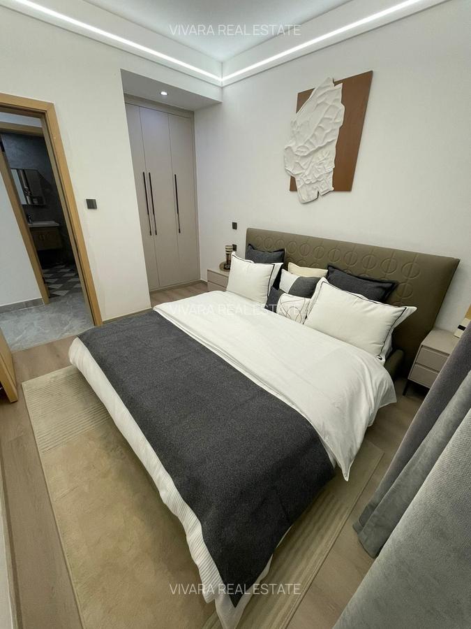 2 Bed Apartment with En Suite in Lavington - 2