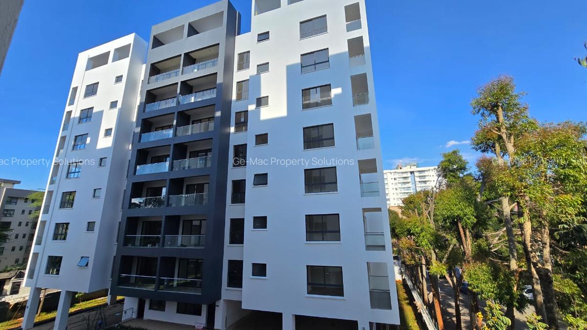 1 Bed Apartment with En Suite in Lavington - 1